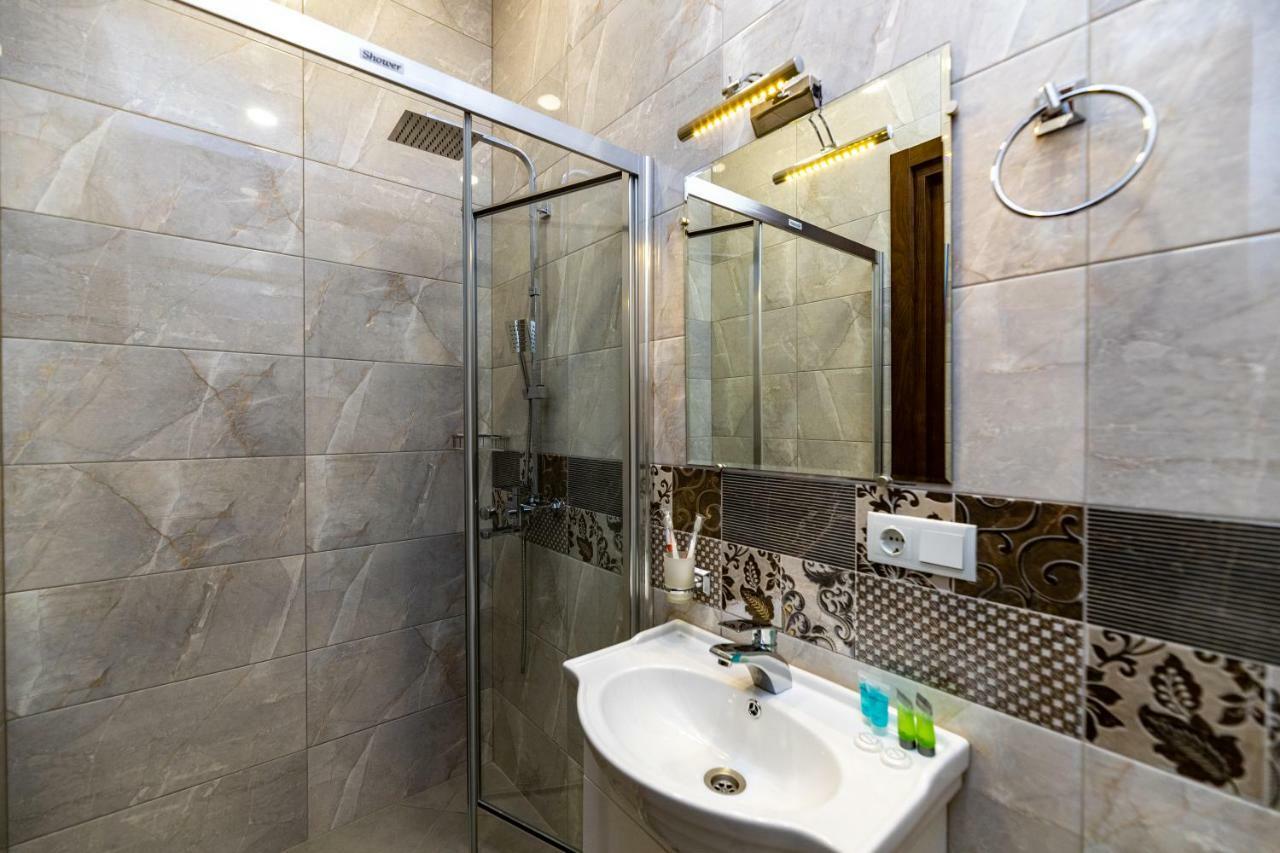 Ornament Hotel Tiflis Dış mekan fotoğraf