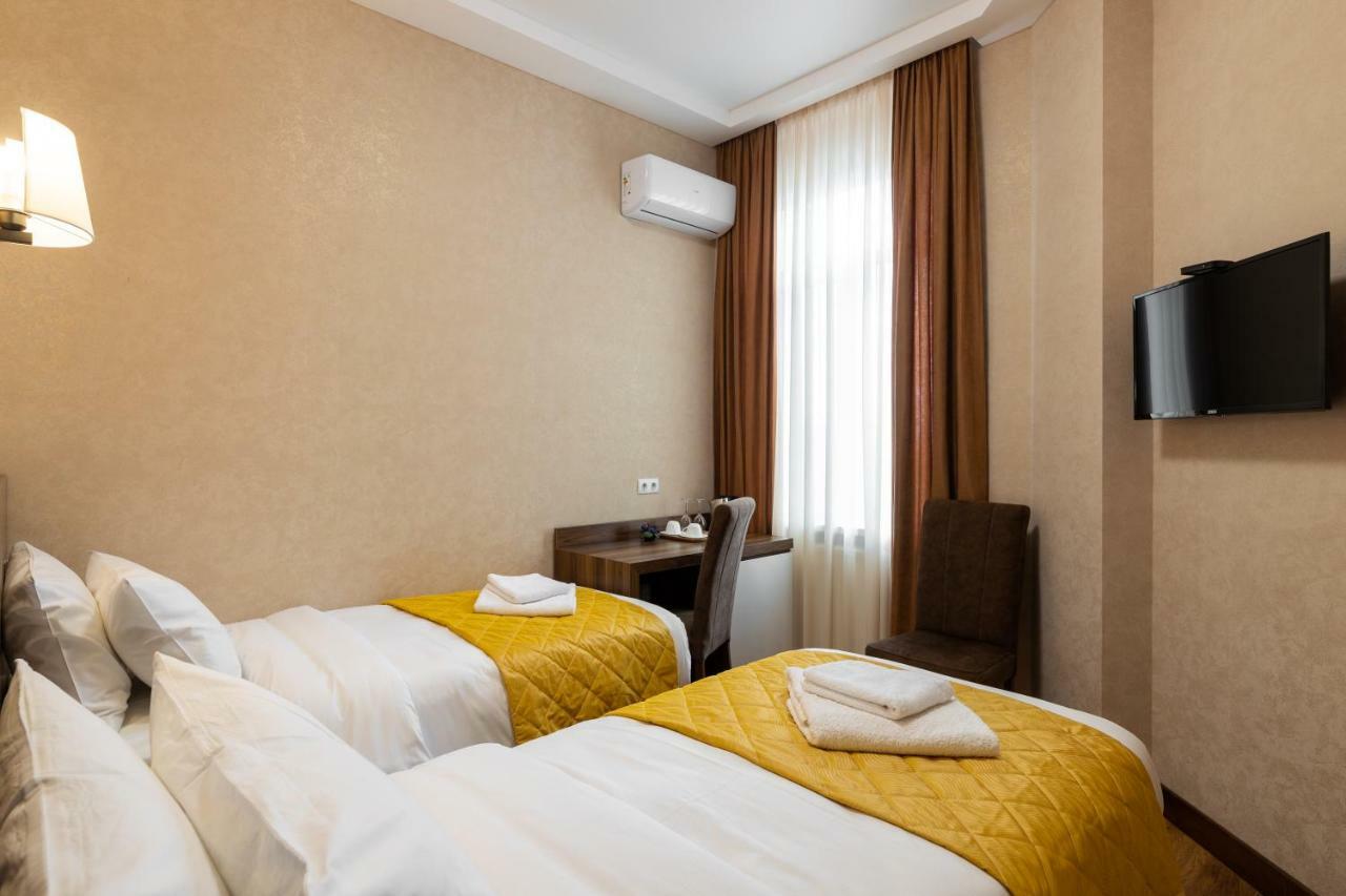 Ornament Hotel Tiflis Dış mekan fotoğraf